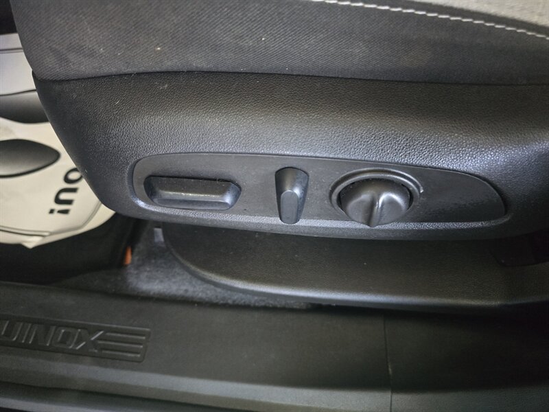 Used 2023 Chevrolet Equinox LS w/ LS Convenience Package FWD image 19