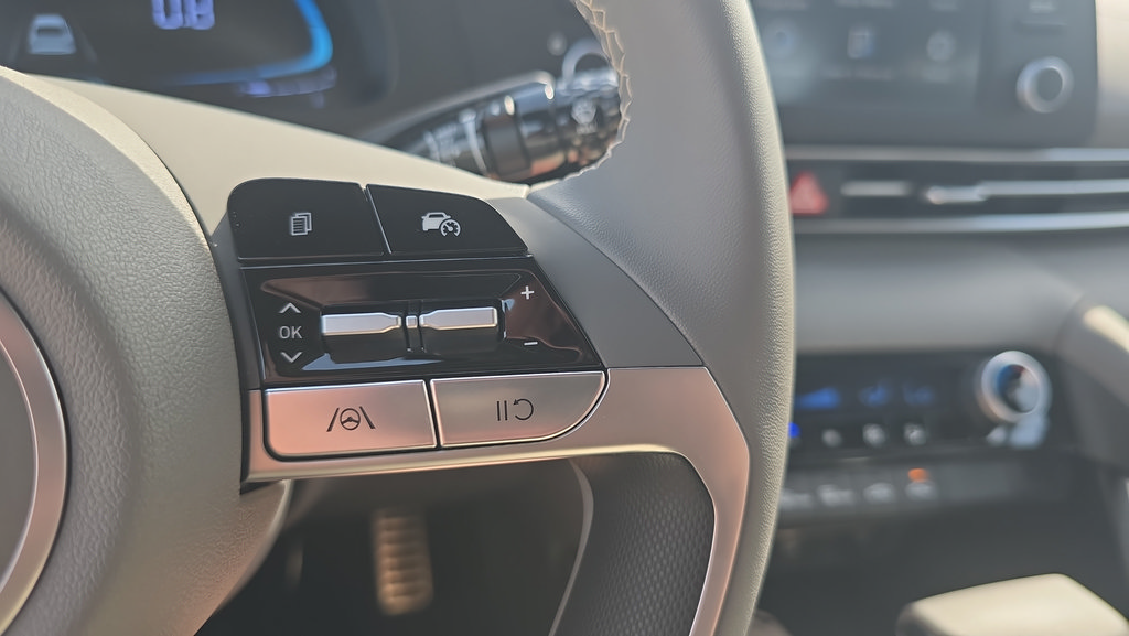 Certified 2026 Hyundai Elantra Sport FWD image 25