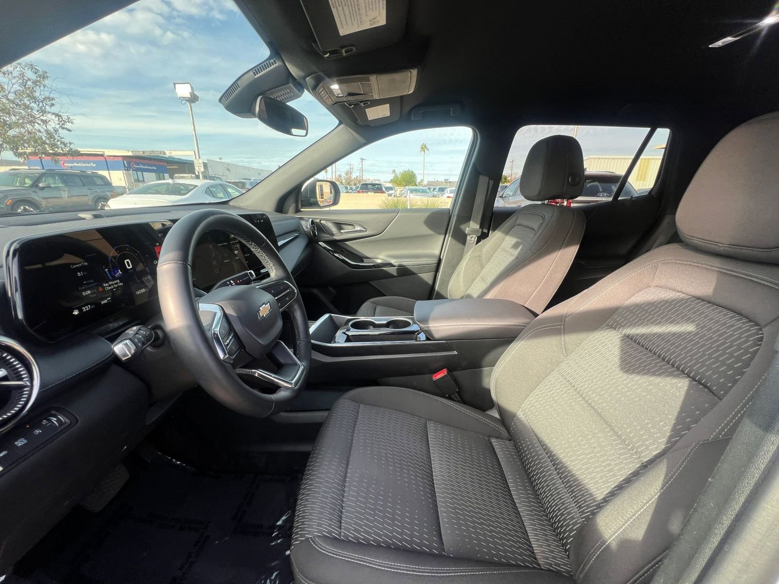 Used 2025 Chevrolet Equinox LT image 27