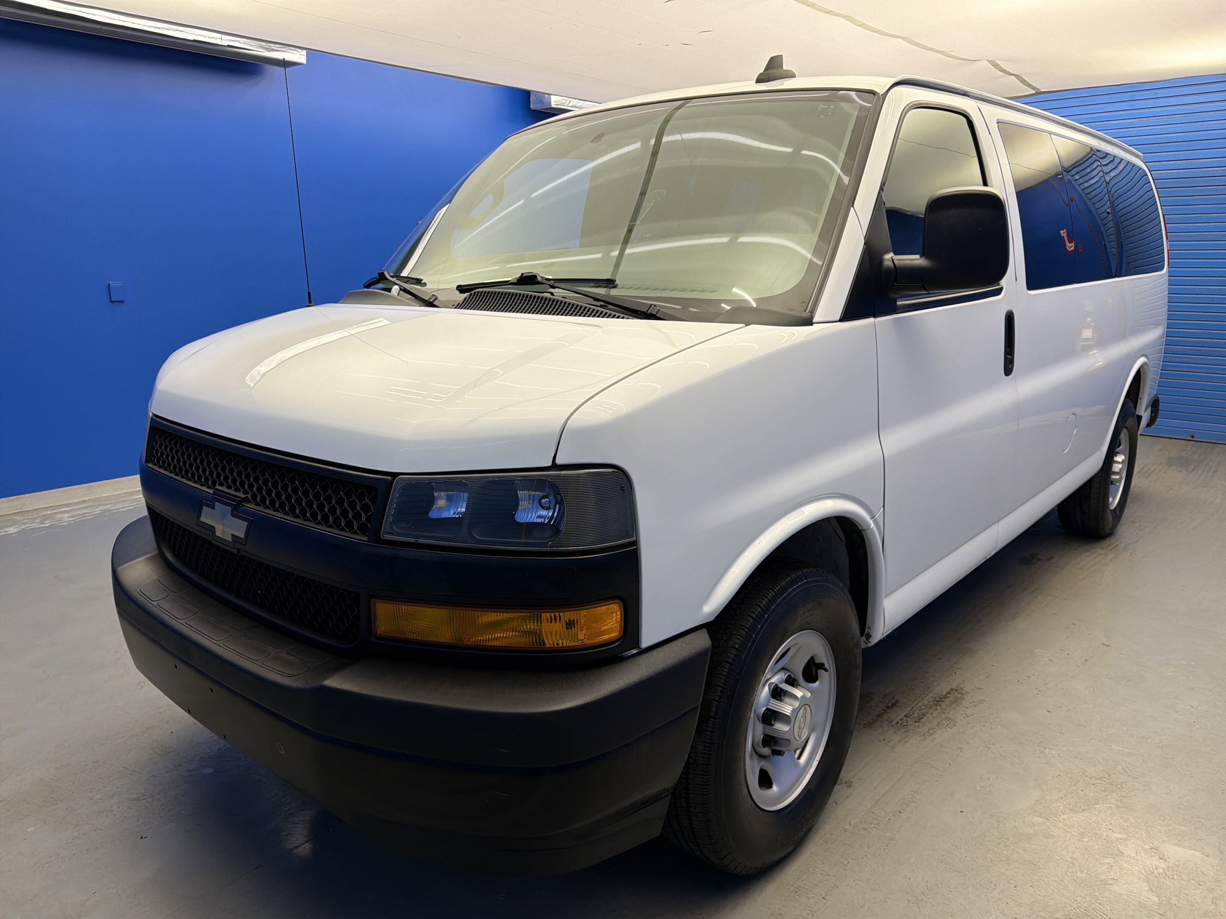 Used 2019 Chevrolet Express 3500 LS image 7
