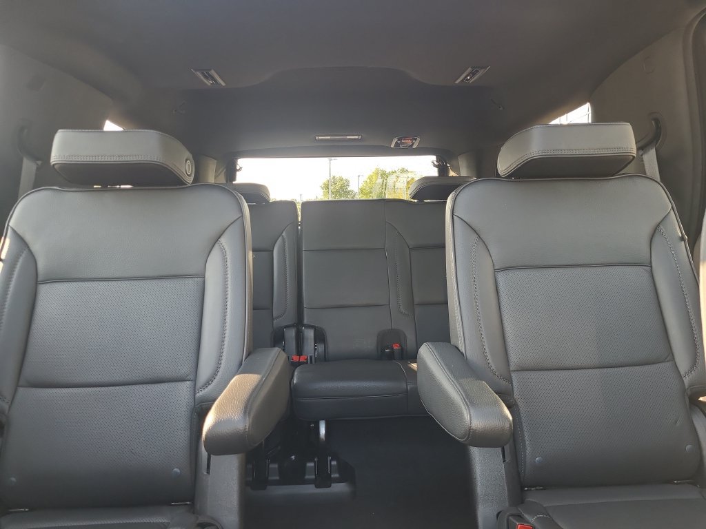 Used 2023 GMC Yukon Denali RWD image 33