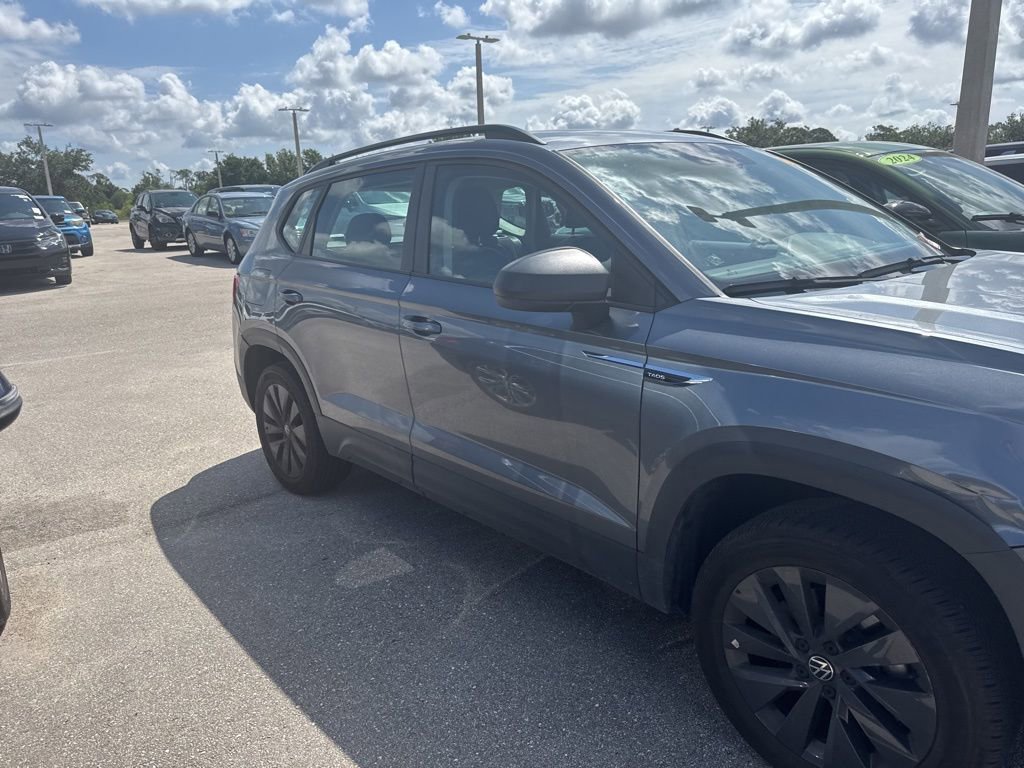 Used 2023 Volkswagen Taos S FWD image 2