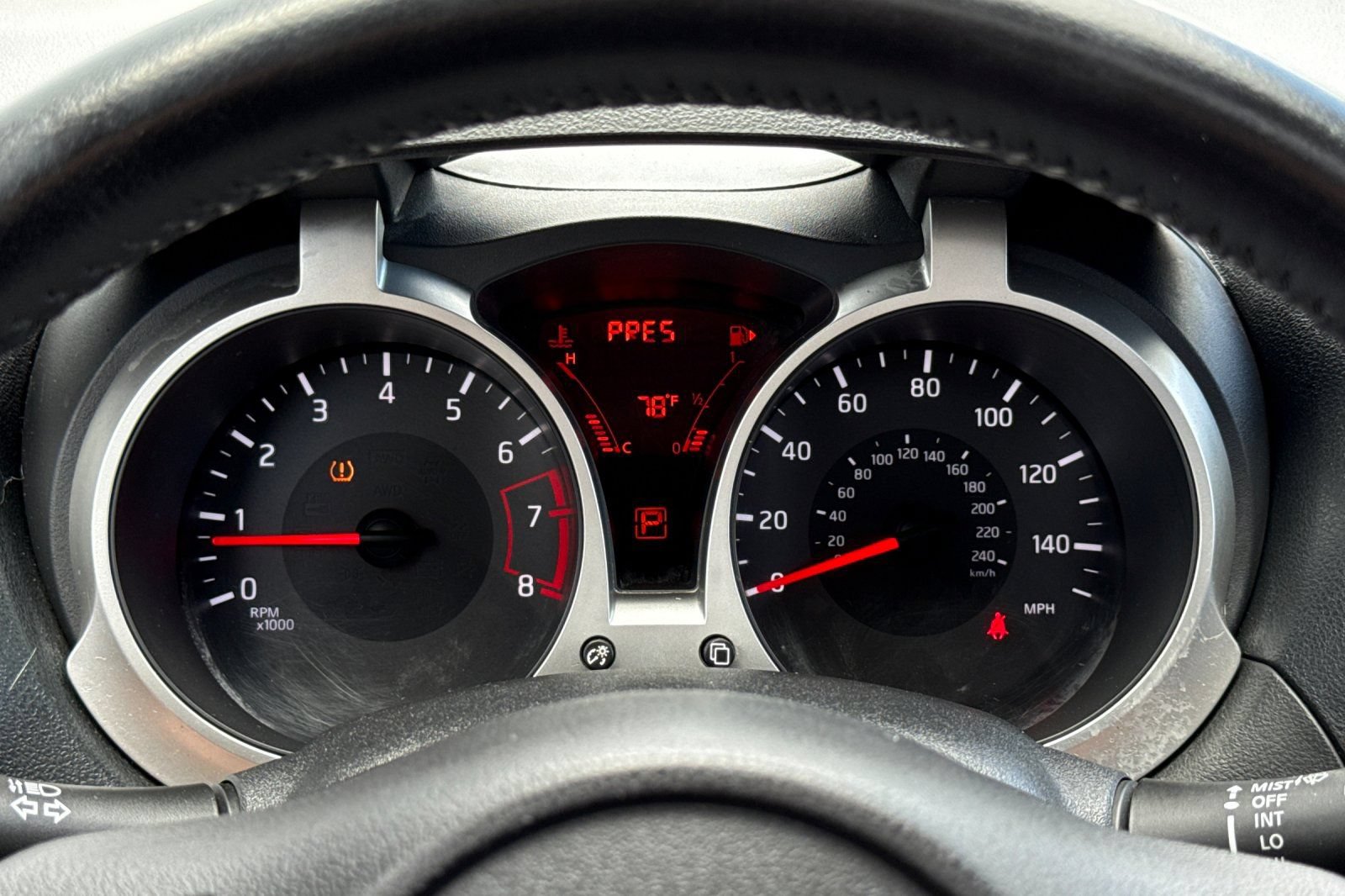 Used 2015 Nissan Juke SV AWD/4WD image 23