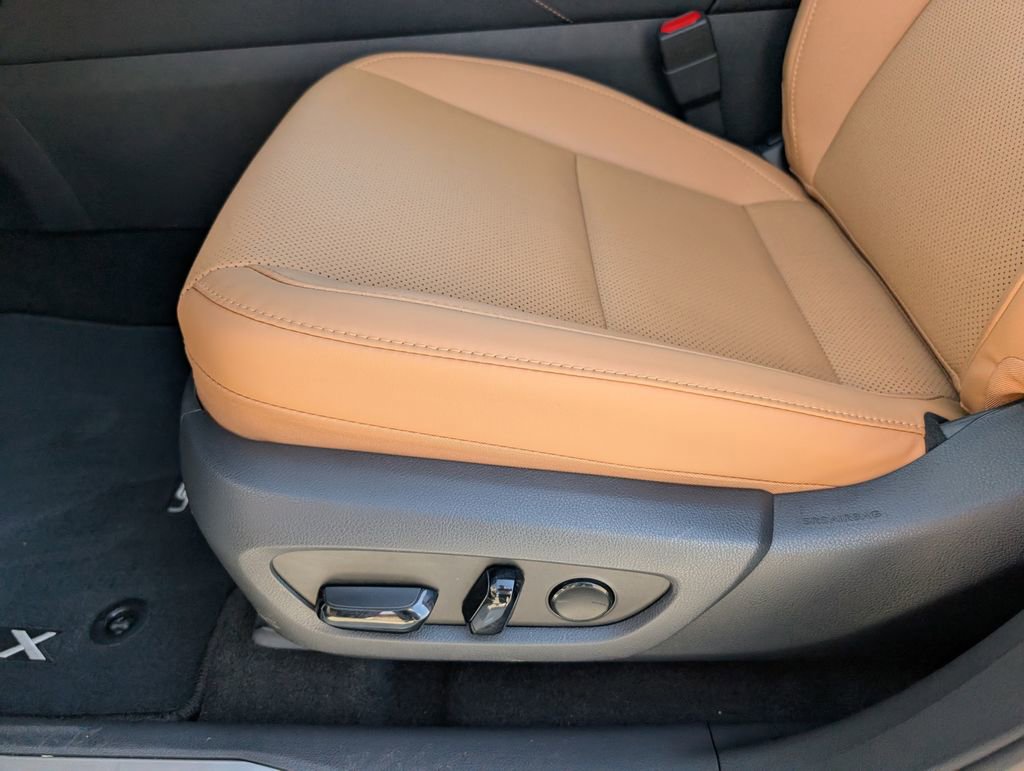 Used 2025 Lexus RX 350 Premium w/ Accessory Package (Z1) FWD image 14