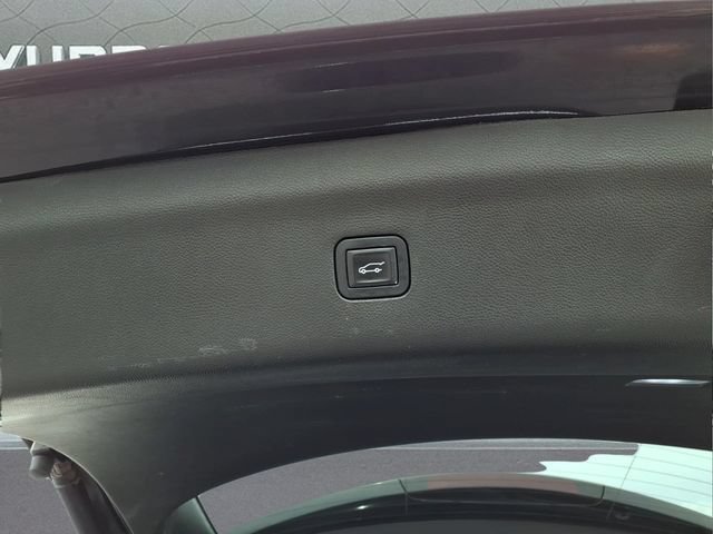 Used 2018 Buick Enclave Premium AWD/4WD image 14