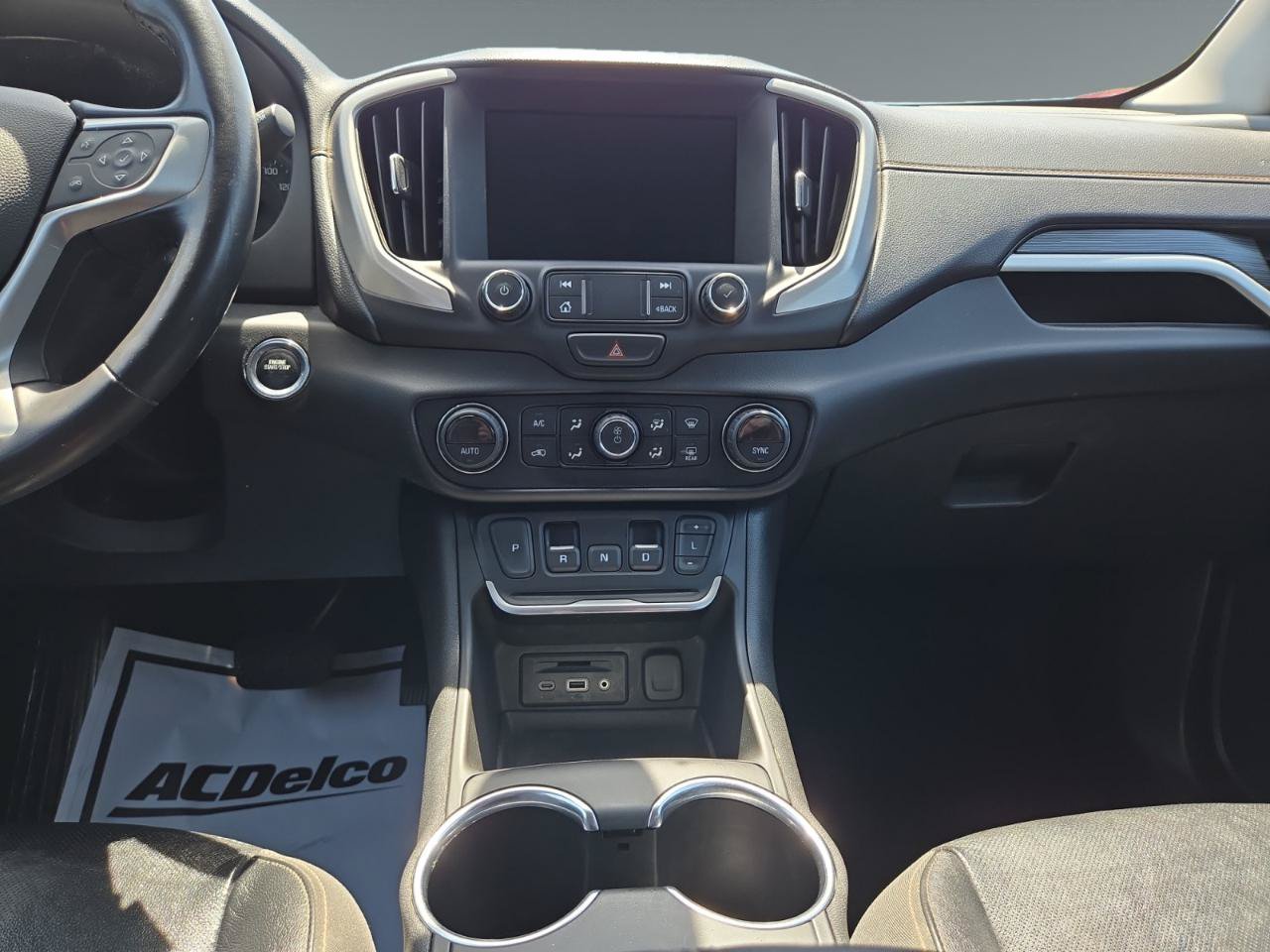 Used 2020 GMC Terrain SLT AWD/4WD image 11