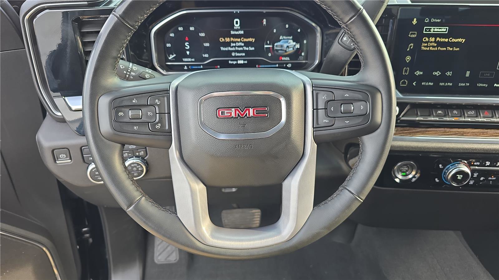 Used 2024 GMC Sierra 1500 Elevation w/ LPO, Elevation Black Package image 13