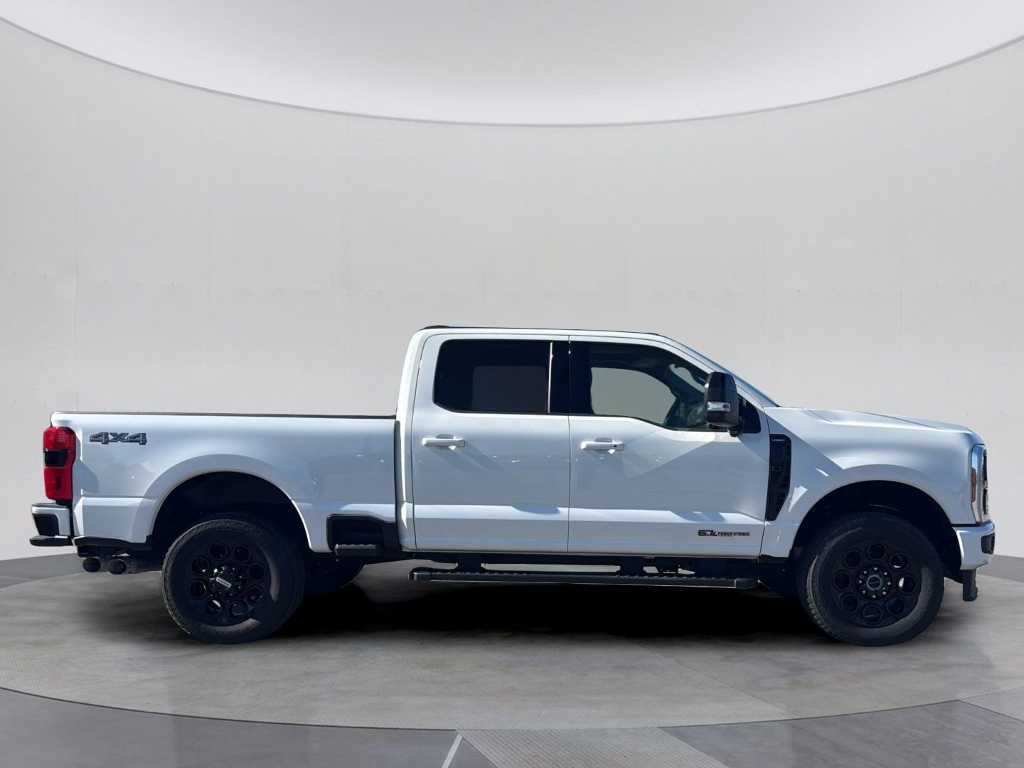 Used 2024 Ford F250 Lariat w/ Black Appearance Package AWD/4WD image 7