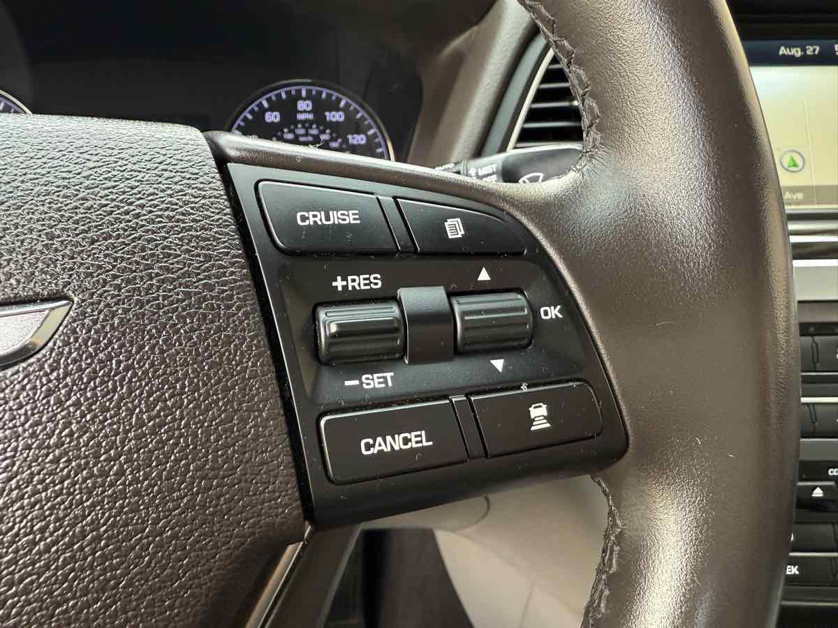 Used 2017 Genesis G80 3.8 image 40