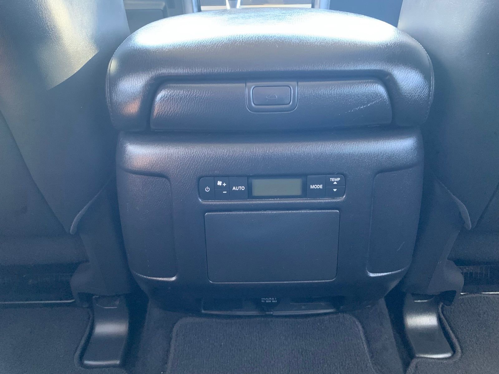 Used 2023 Nissan Armada SV image 40