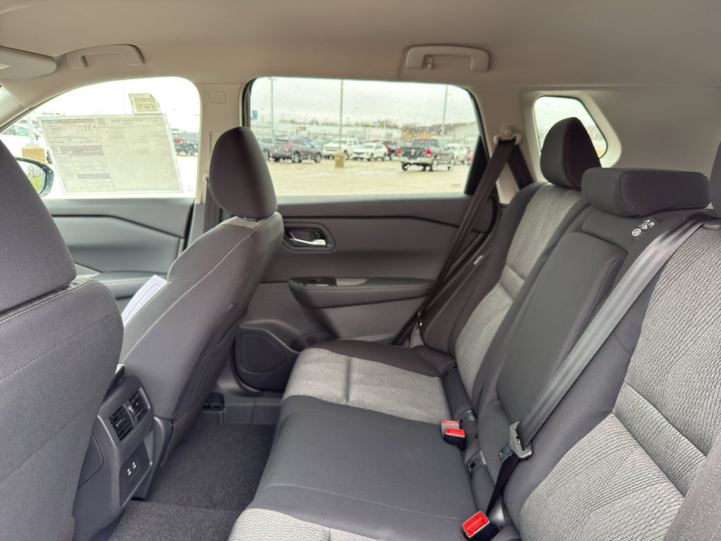 New 2026 Nissan Rogue SV AWD/4WD image 32