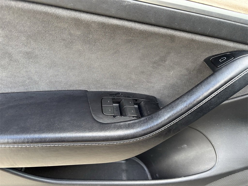 Used 2022 Tesla Model 3 Long Range image 11