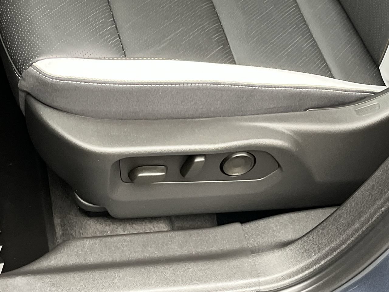 New 2026 Buick Envision Sport Touring AWD/4WD image 11