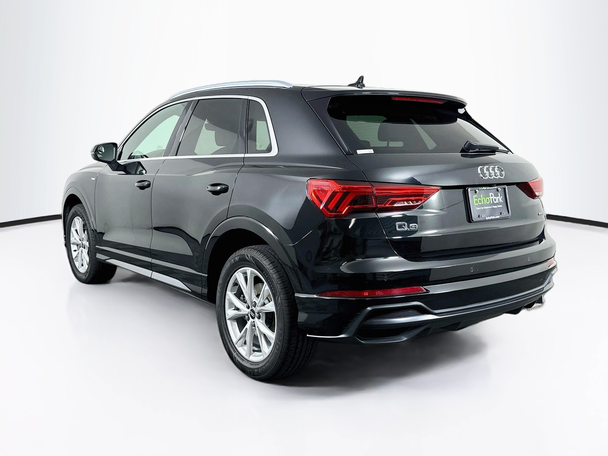 Used 2022 Audi Q3 2.0T Premium Plus w/ Premium Plus Package AWD/4WD image 5