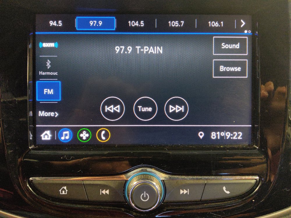Used 2020 Chevrolet Trax LT w/ LT Convenience Package FWD image 25