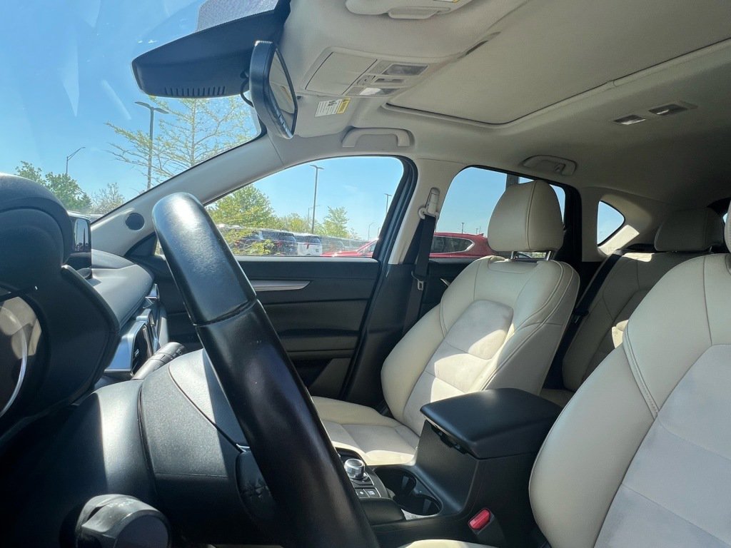 Used 2018 MAZDA CX-5 Touring w/ Preferred Equipment Package FWD image 8