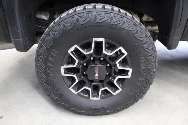 Used 2025 GMC Sierra 2500 AT4X AWD/4WD image 56