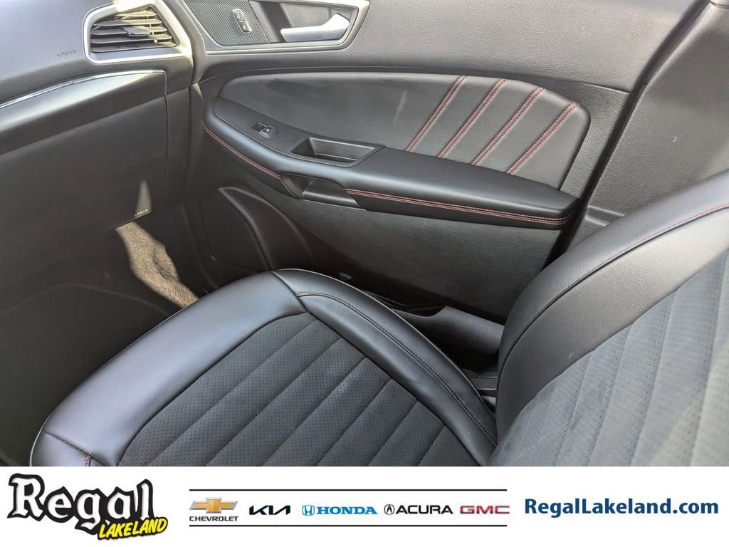Used 2023 Ford Edge ST-Line image 14