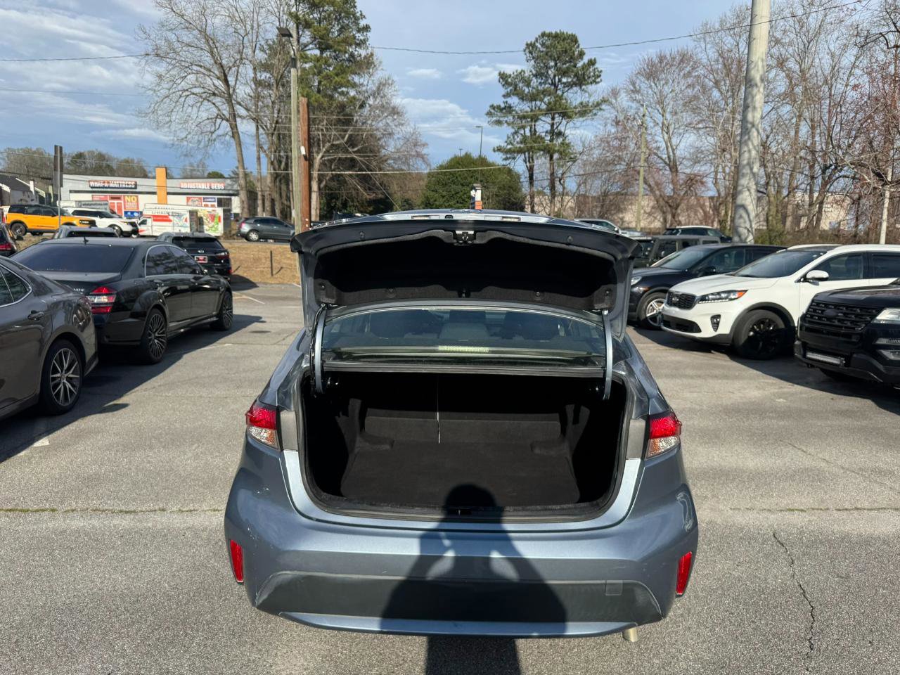 Used 2022 Toyota Corolla LE image 25