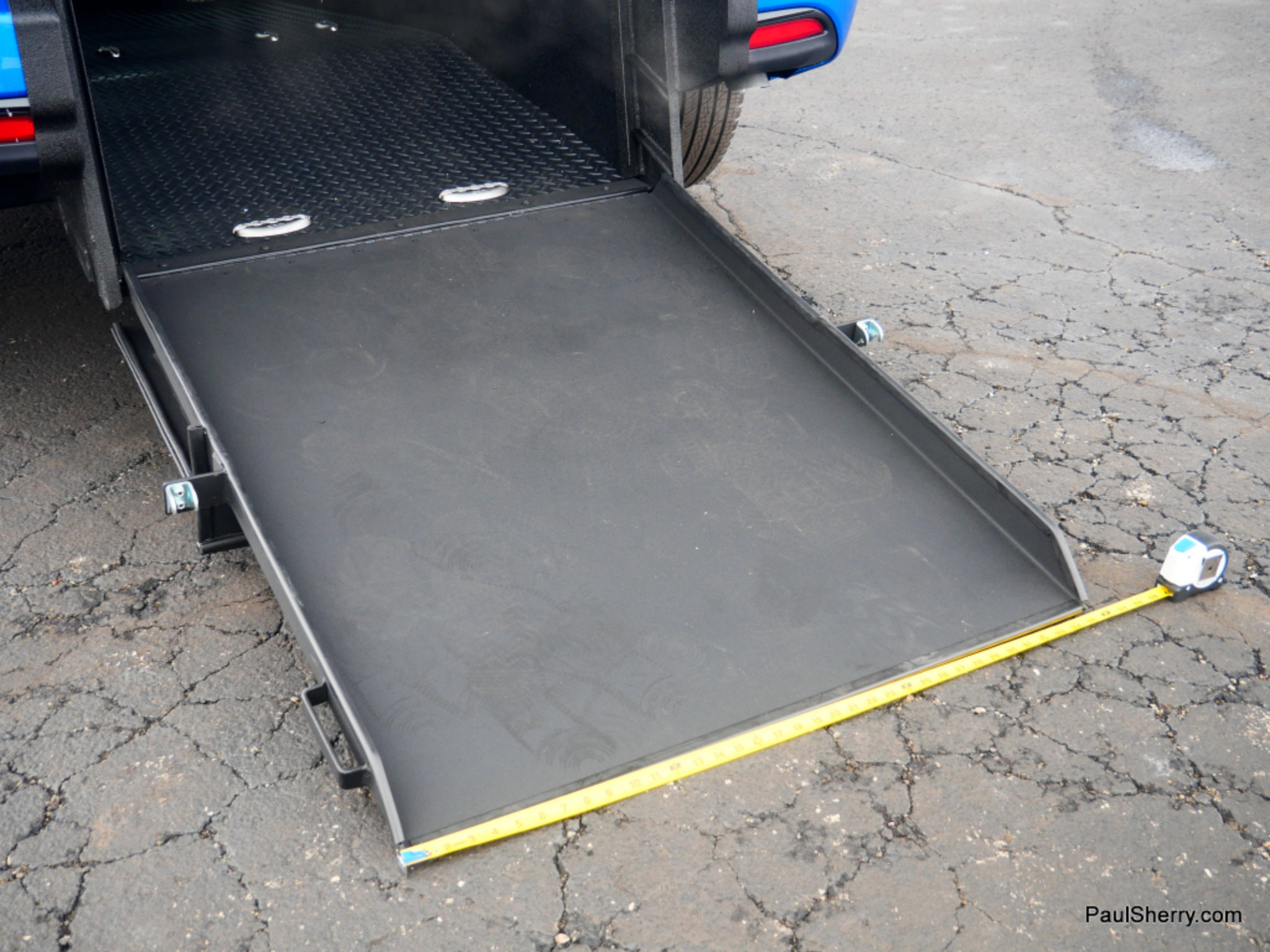 Used 2026 Chrysler Pacifica Select FWD image 2