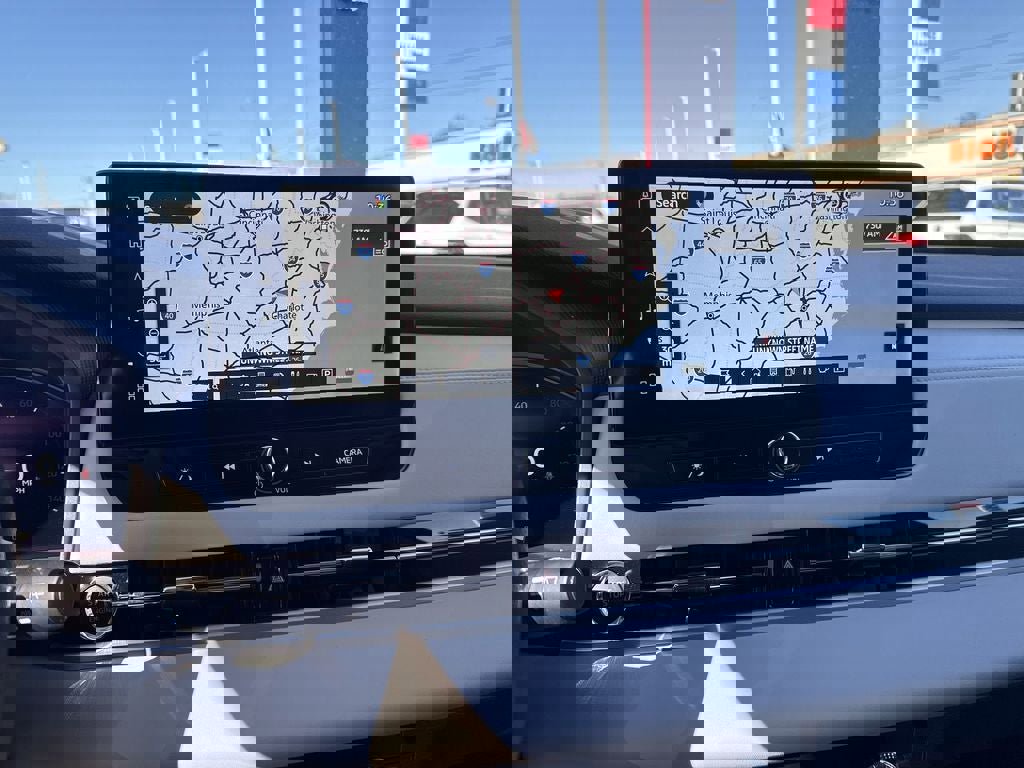 New 2025 Mitsubishi Outlander SE image 14