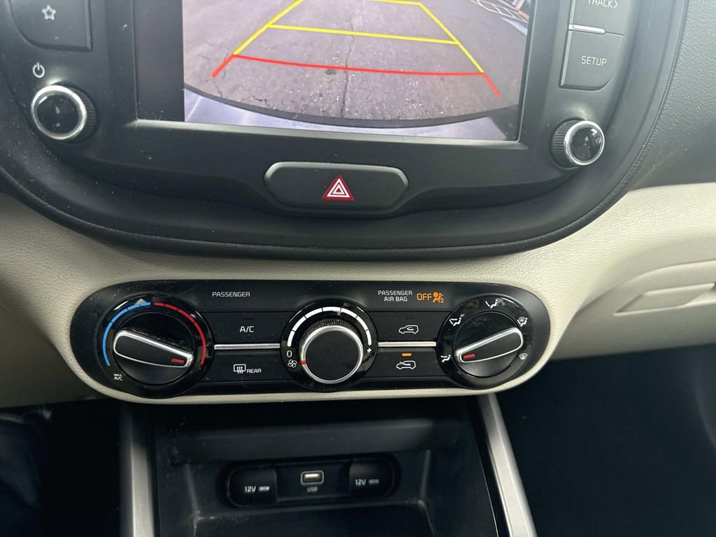 Used 2023 Kia Soul LX image 22