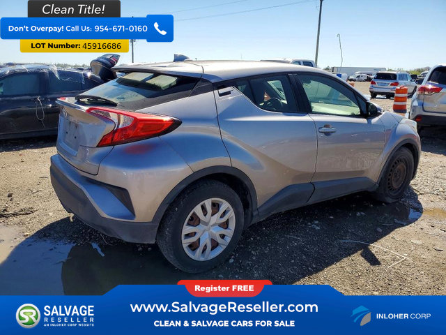 Used 2019 Toyota C-HR LE image 4