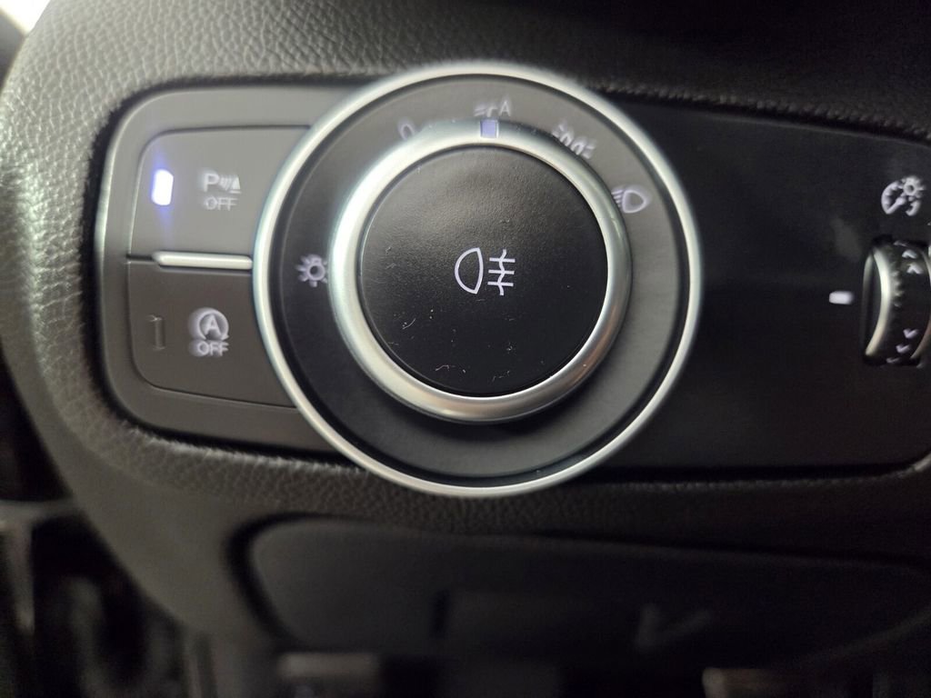 Used 2024 Alfa Romeo Giulia Ti w/ Active Assist Plus Package image 21