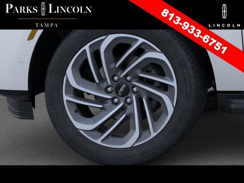 New 2026 Lincoln Navigator L Premier AWD/4WD image 19