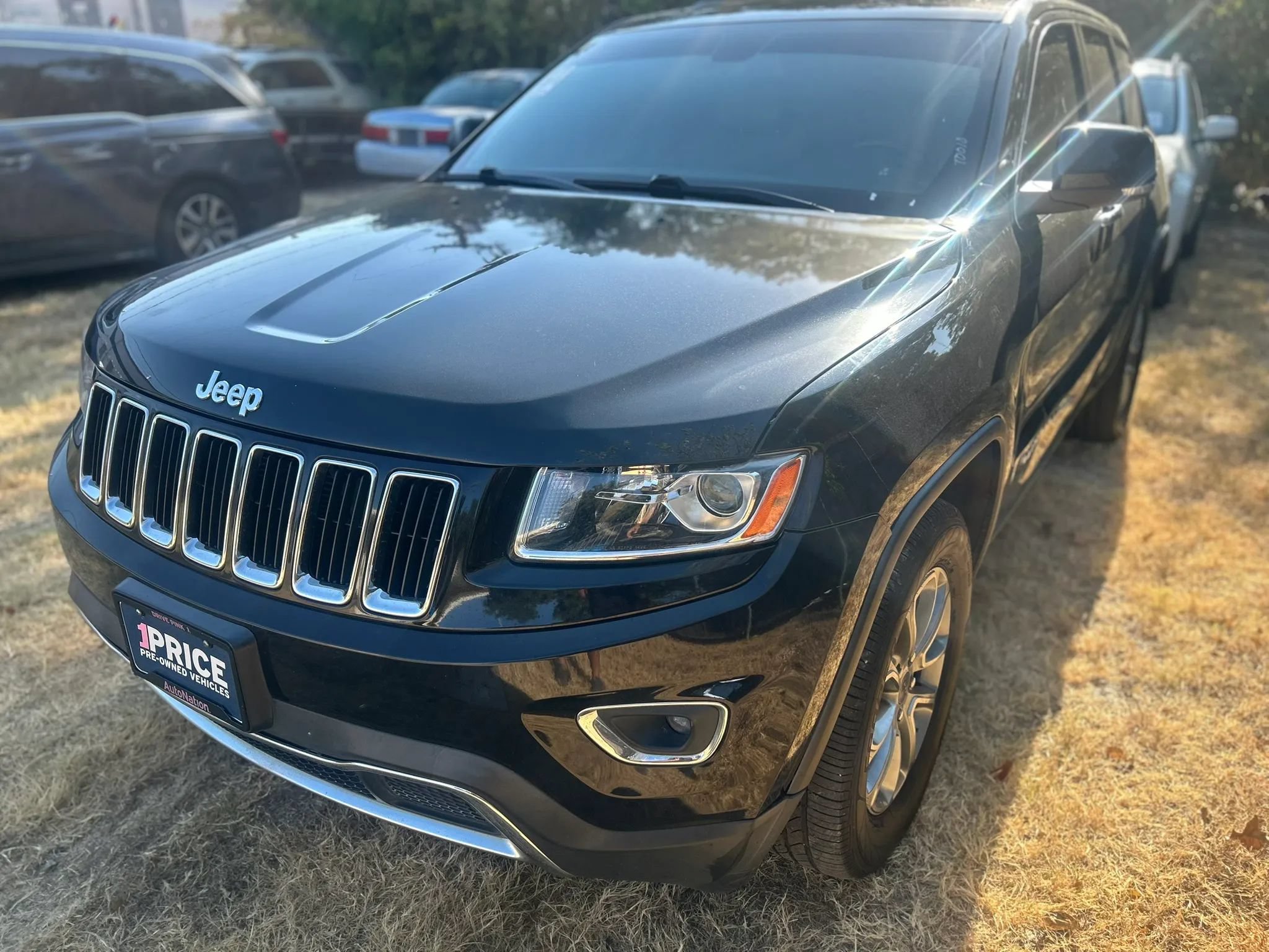 Used 2014 Jeep Grand Cherokee Limited RWD image 2