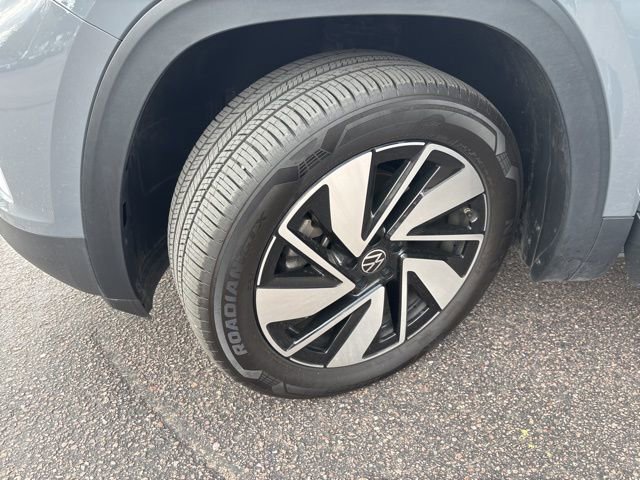Certified 2025 Volkswagen Atlas SEL AWD/4WD image 9