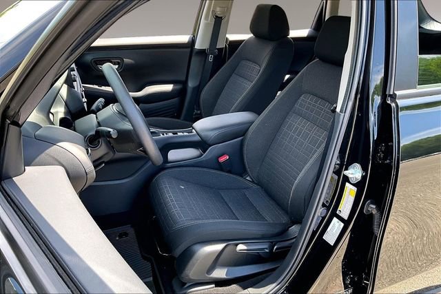 Used 2025 Honda HR-V LX image 19