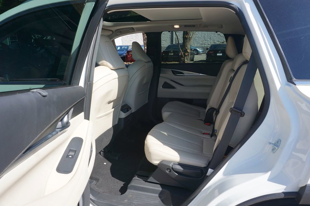 Used 2023 INFINITI QX60 Luxe w/ Performance Audio Package image 15