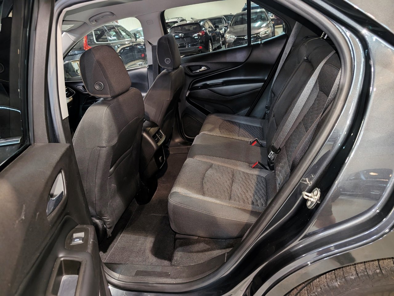 Used 2018 Chevrolet Equinox LT image 19