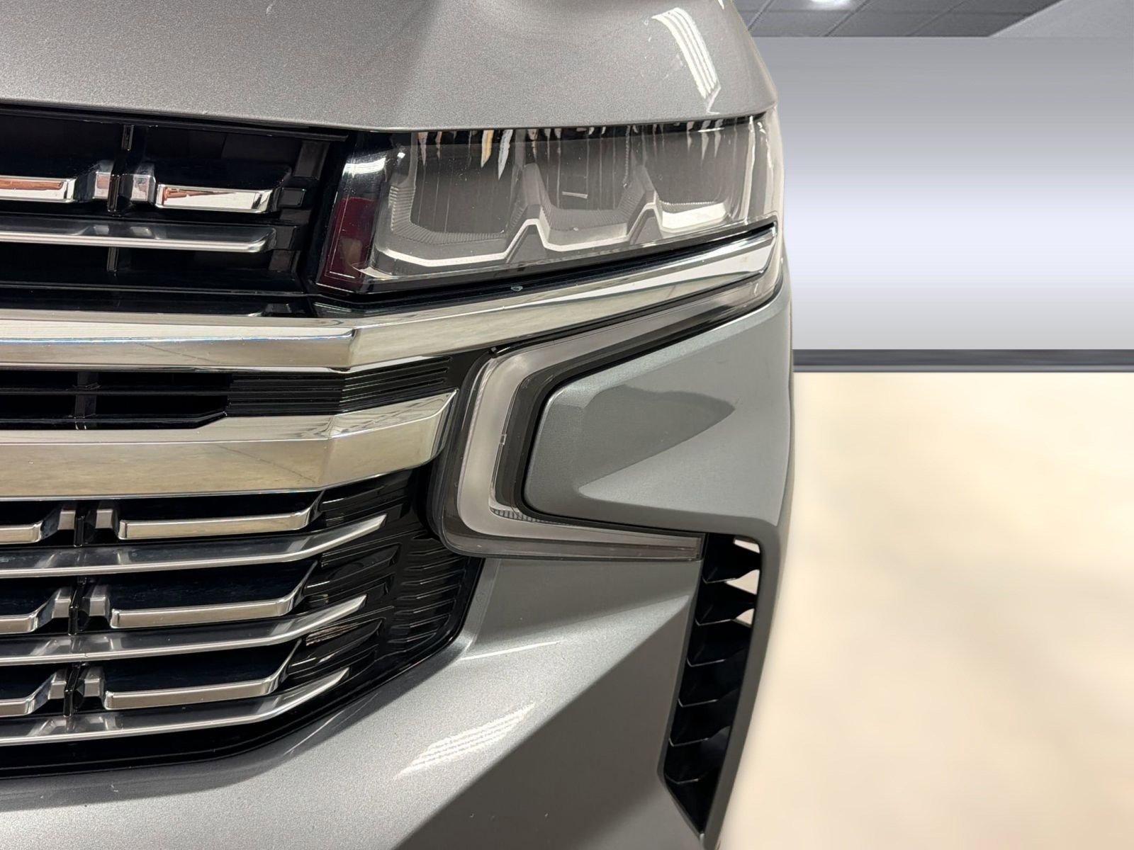 Used 2021 Chevrolet Tahoe Premier w/ Premium Package AWD/4WD image 10