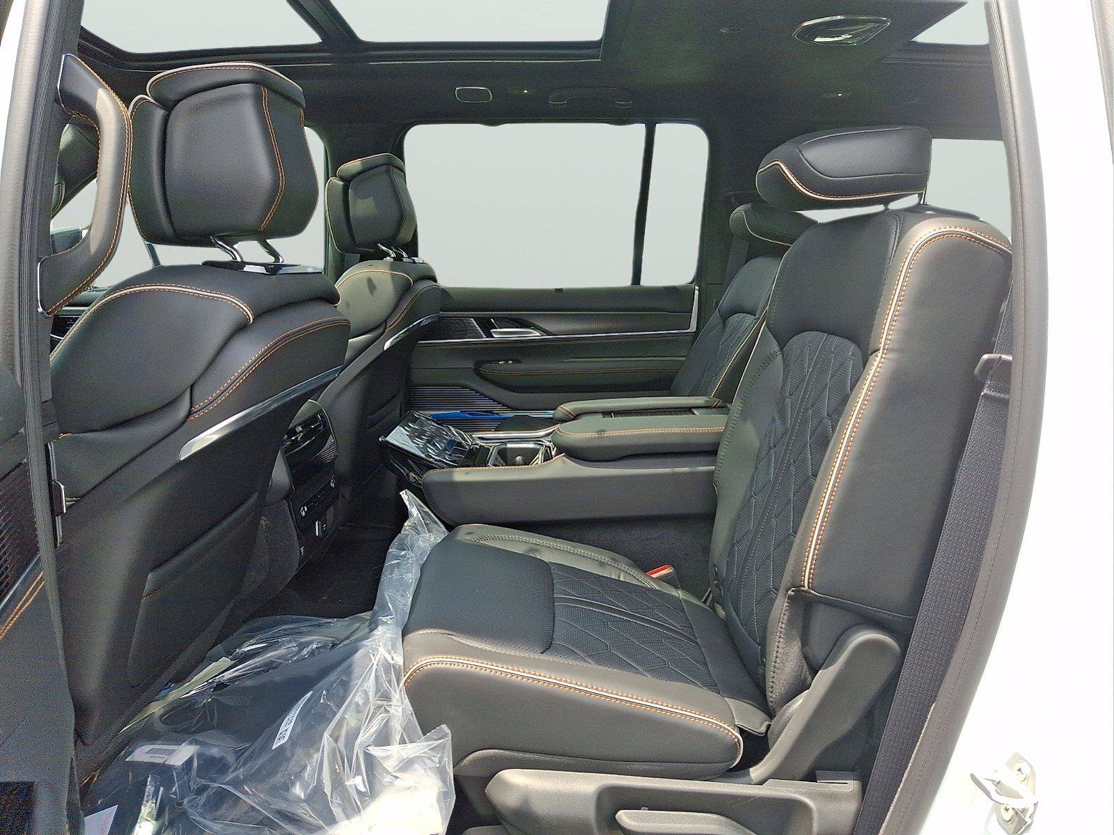 New 2026 Jeep Grand Wagoneer Summit AWD/4WD image 5