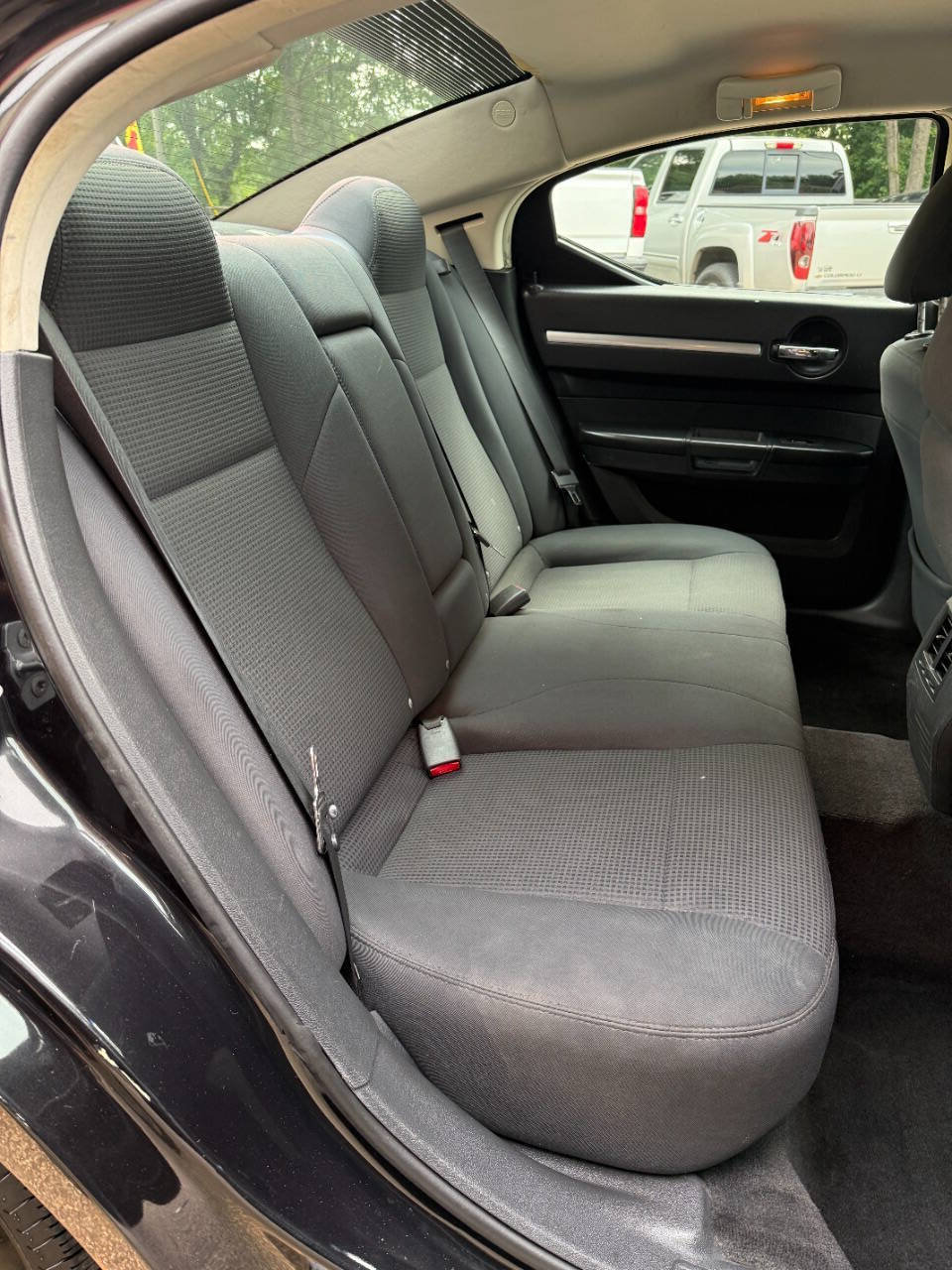 Used 2010 Dodge Charger SXT RWD image 16