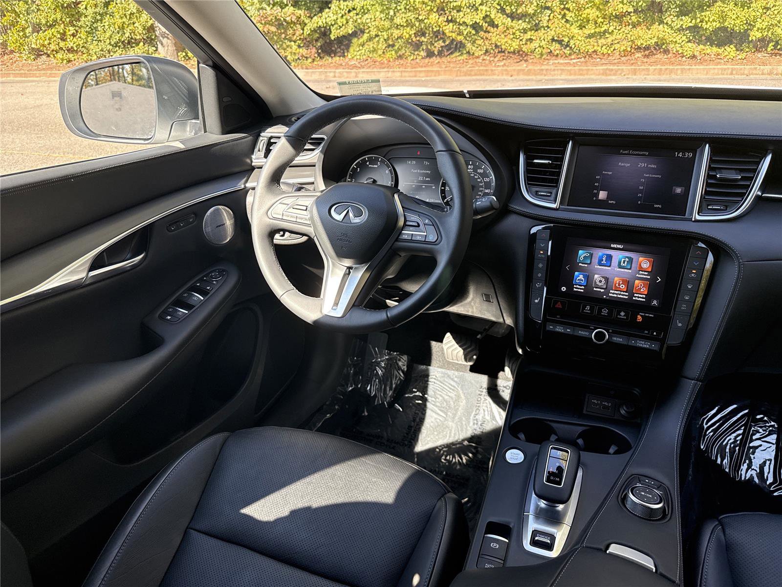 Certified 2025 INFINITI QX50 Luxe image 15