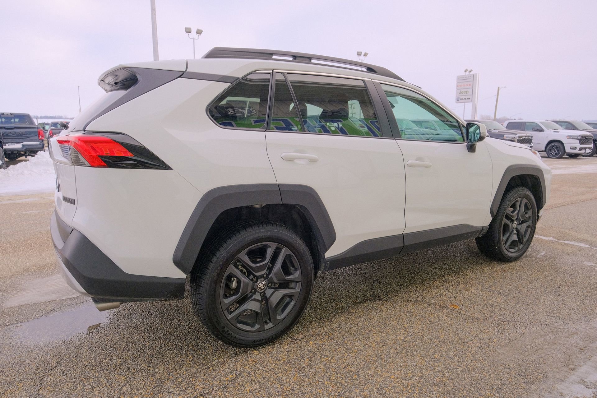 Used 2024 Toyota RAV4 Adventure image 9