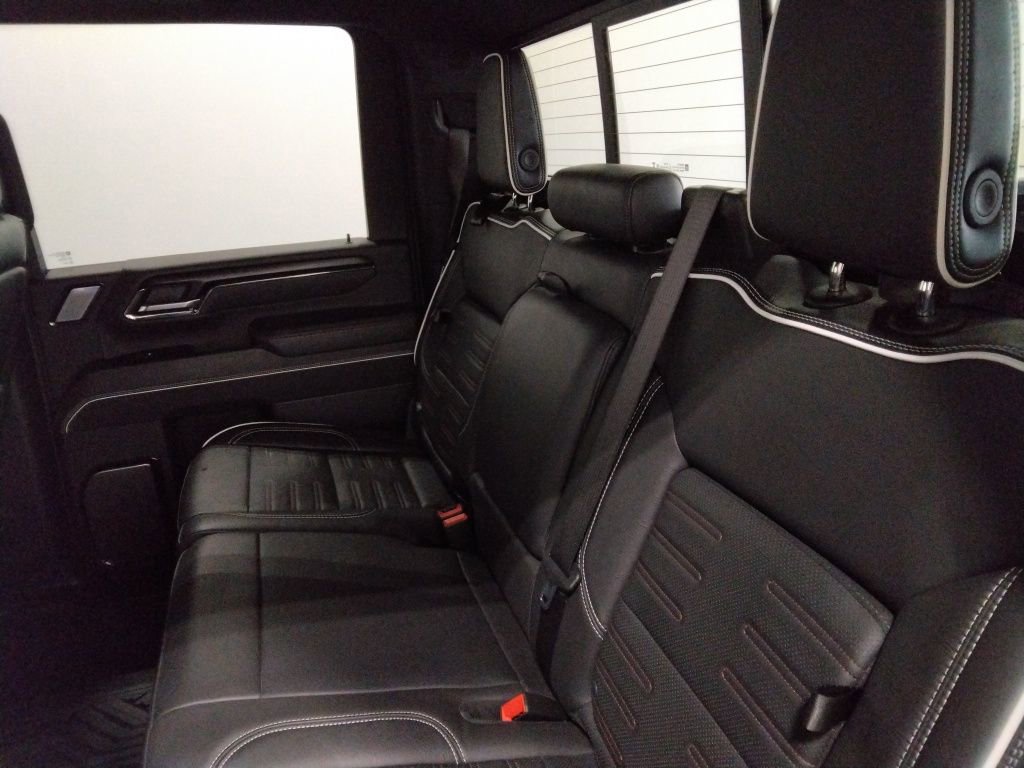 Used 2024 GMC Sierra 2500 AT4X w/ AT4X AEV Edition image 33