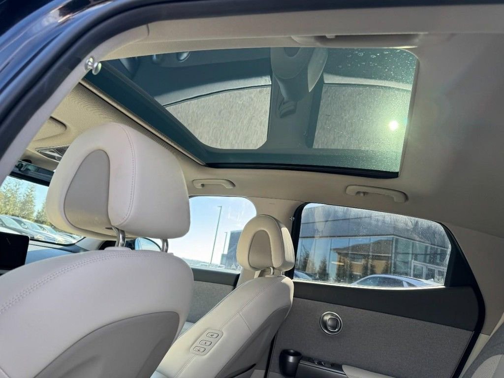 Certified 2025 Genesis GV60 Advanced image 15