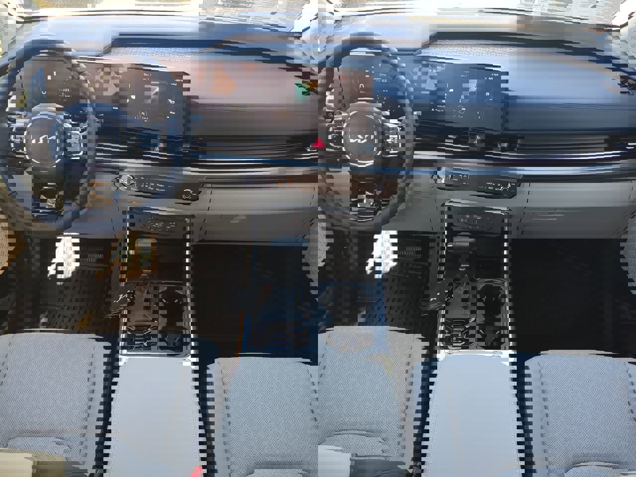 New 2026 Kia Carnival SX image 14