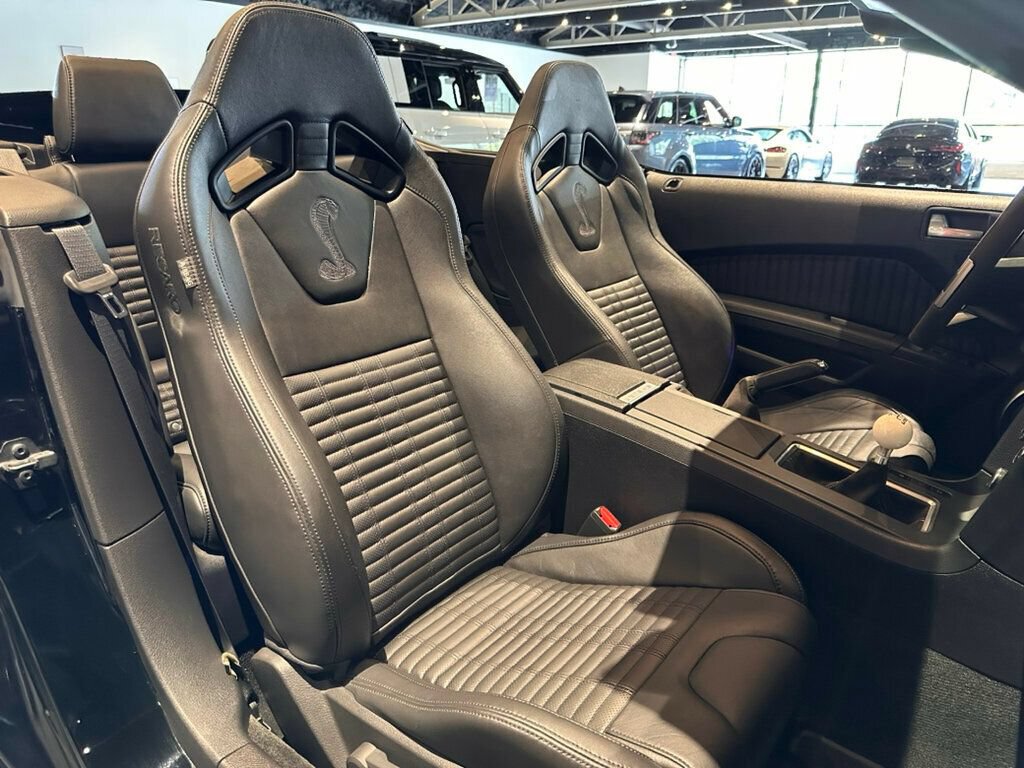Used 2012 Ford Mustang Shelby GT500 w/ SVT Performance Pkg RWD image 33