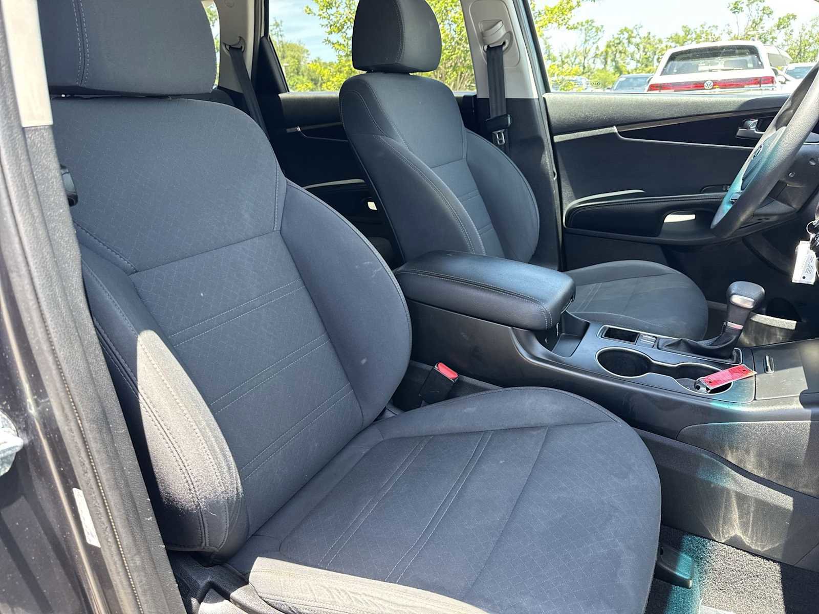 Used 2020 Kia Sorento LX FWD image 18