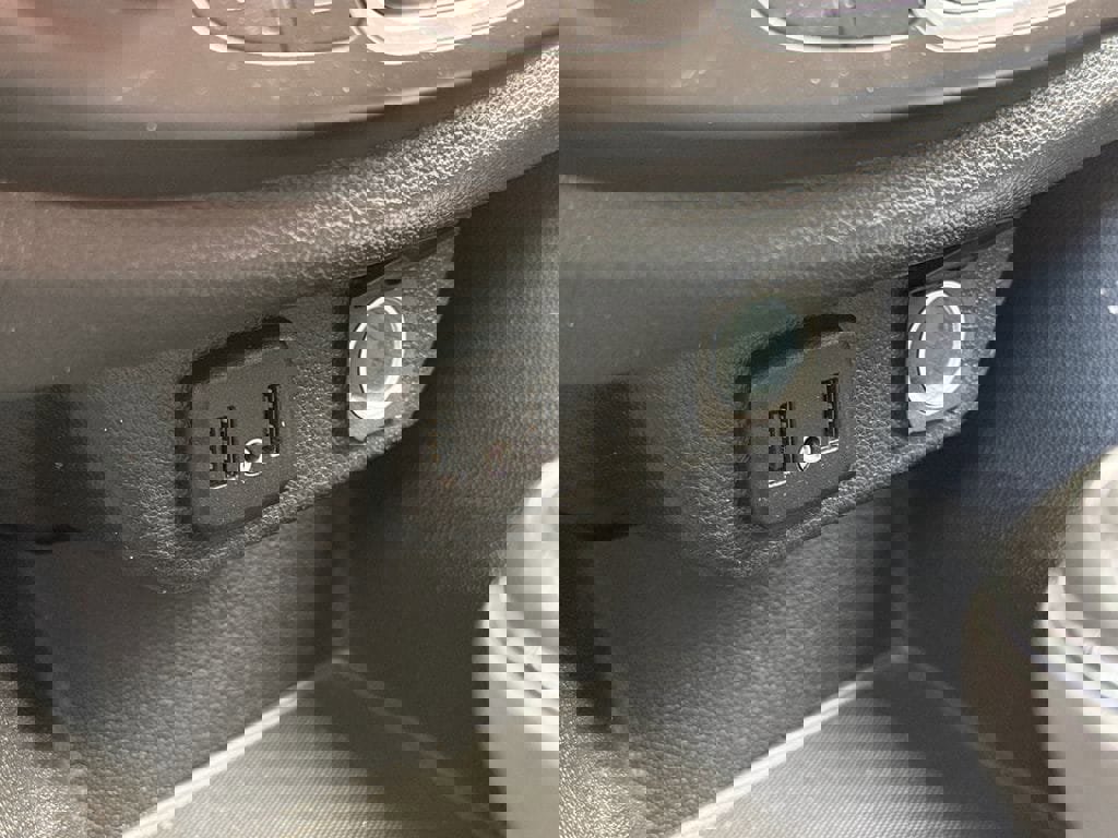 Used 2018 Chevrolet Traverse LT image 26