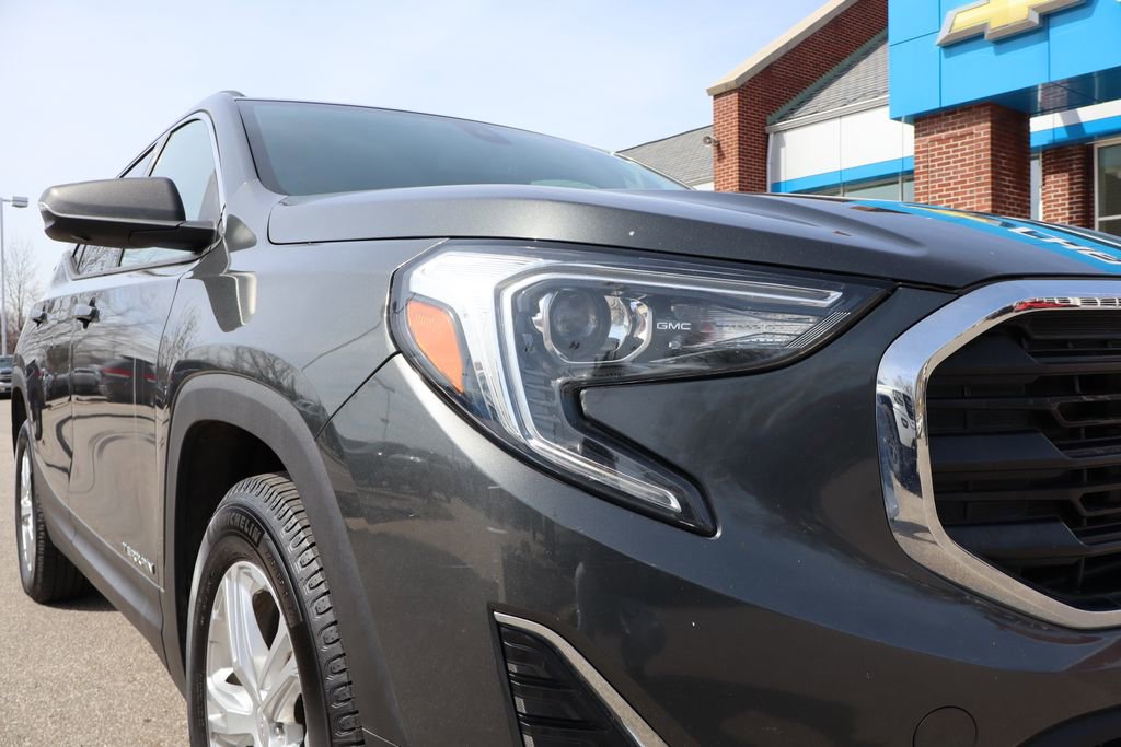 Used 2020 GMC Terrain SLE w/ Driver Convenience Package image 5