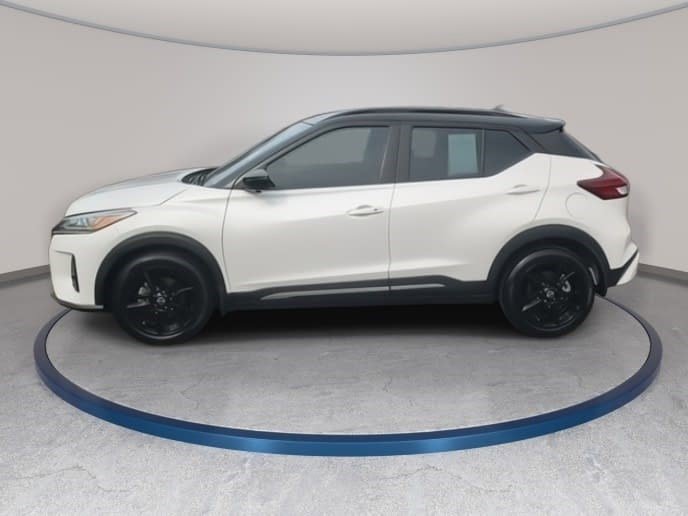 Used 2023 Nissan Kicks SR w/ SR Premium Package image 8