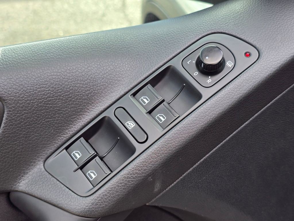 Used 2011 Volkswagen Tiguan S AWD/4WD image 21
