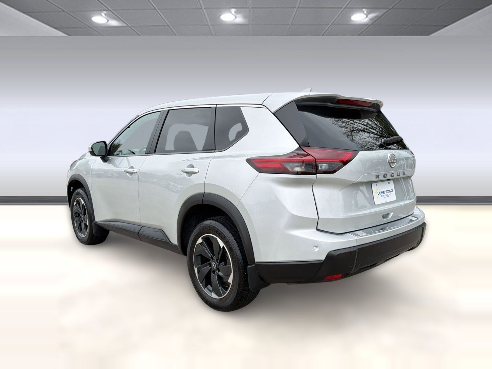 Used 2025 Nissan Rogue SV FWD image 3