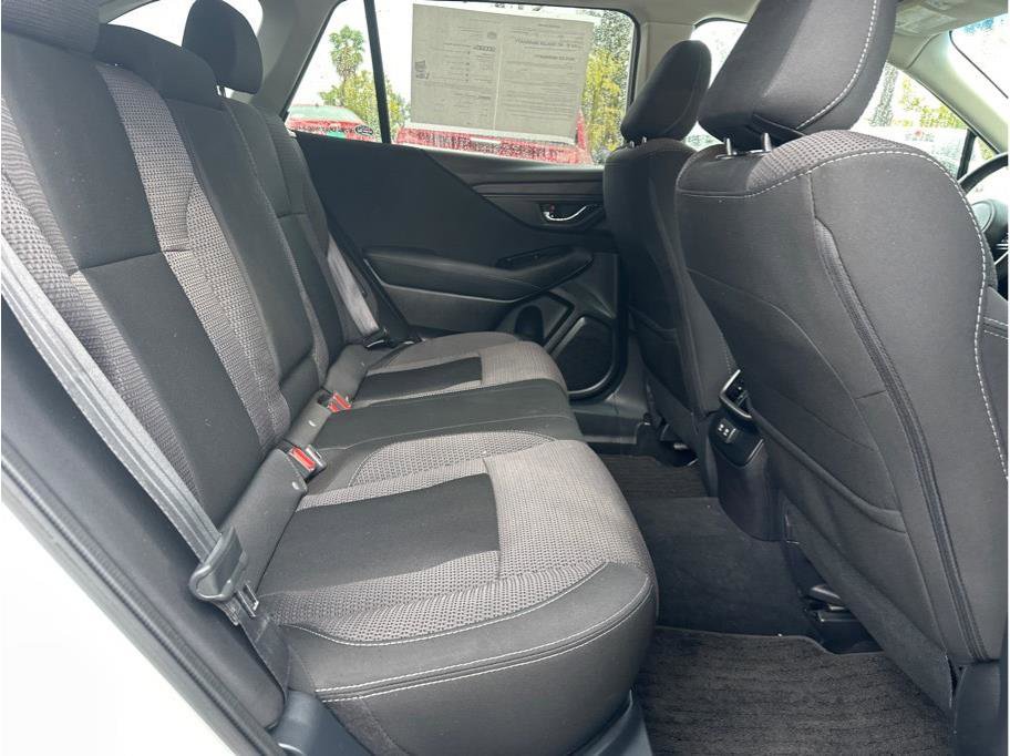 Used 2022 Subaru Outback Premium image 12